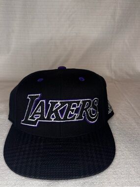 adidas Los Angeles Lakers Black and Purple Hat